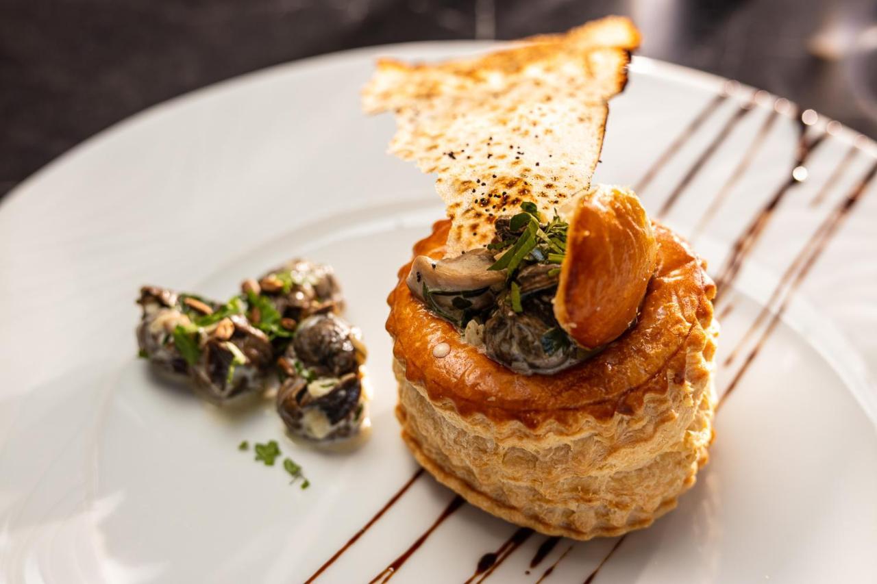 Logis Hotel Restaurant De France Saint-Geniez-dʼOlt Eksteriør billede