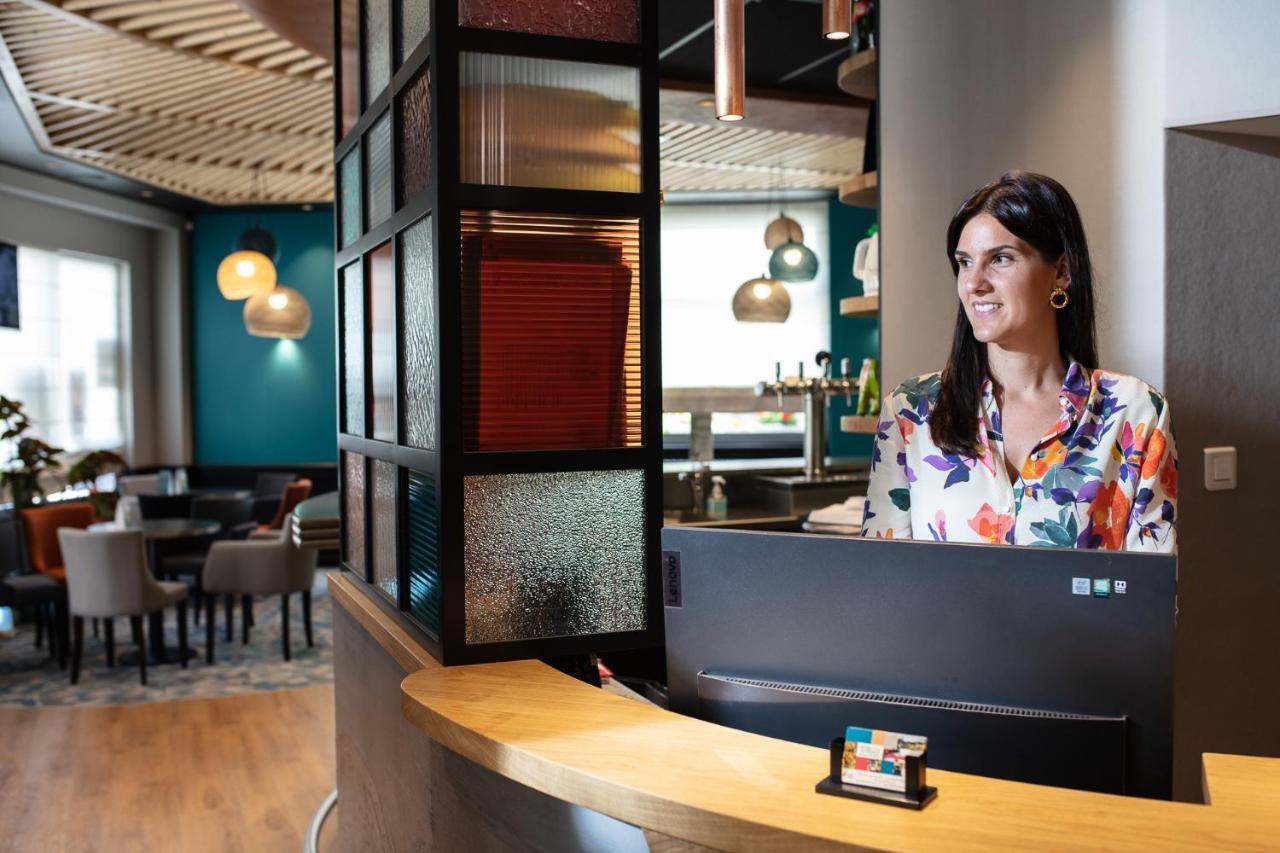 Logis Hotel Restaurant De France Saint-Geniez-dʼOlt Eksteriør billede