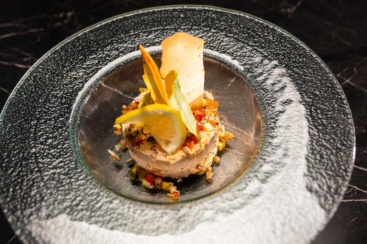 Logis Hotel Restaurant De France Saint-Geniez-dʼOlt Eksteriør billede