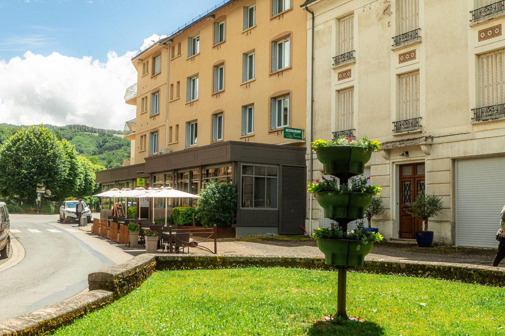 Logis Hotel Restaurant De France Saint-Geniez-dʼOlt Eksteriør billede