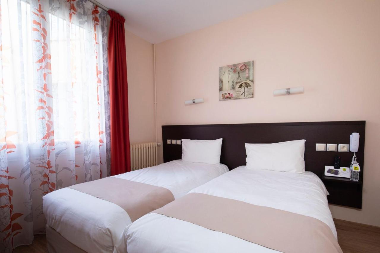 Logis Hotel Restaurant De France Saint-Geniez-dʼOlt Eksteriør billede