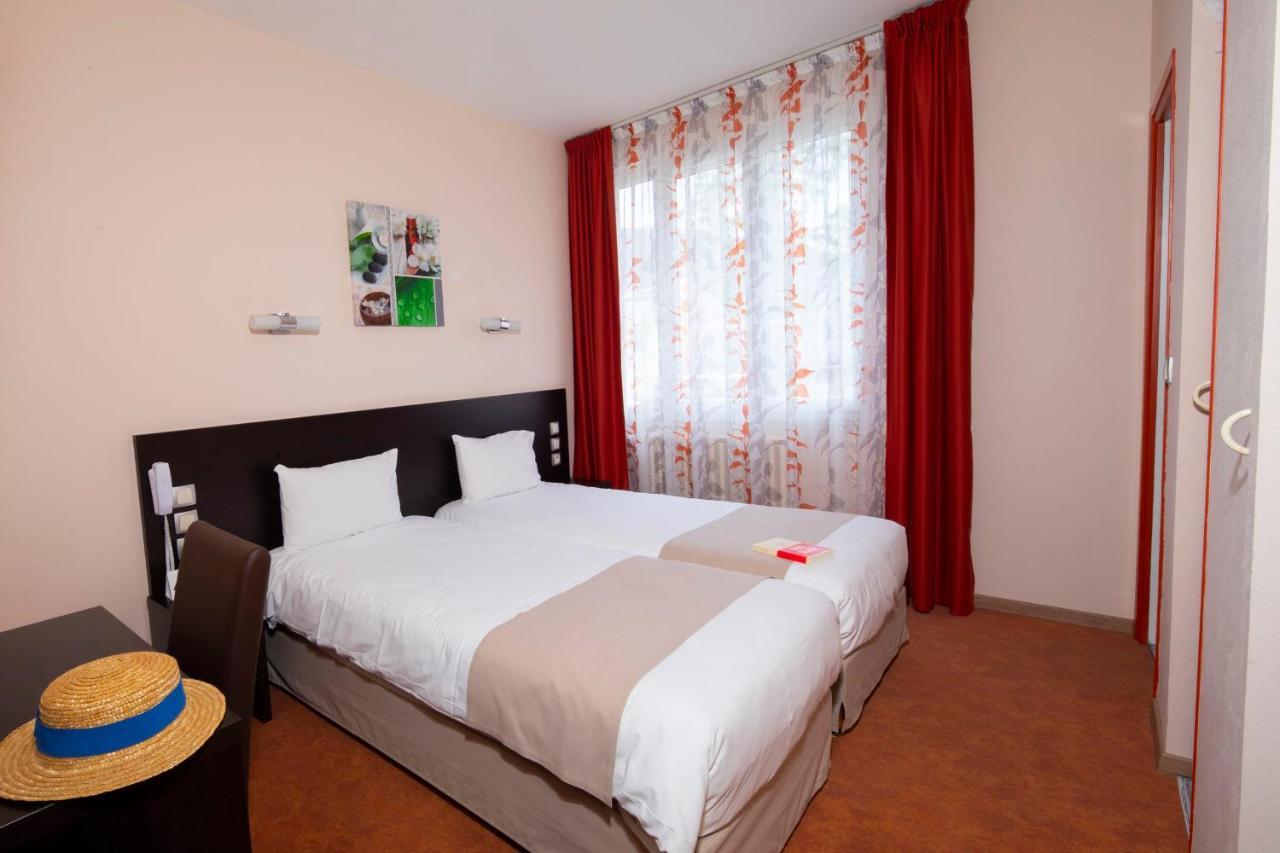 Logis Hotel Restaurant De France Saint-Geniez-dʼOlt Eksteriør billede