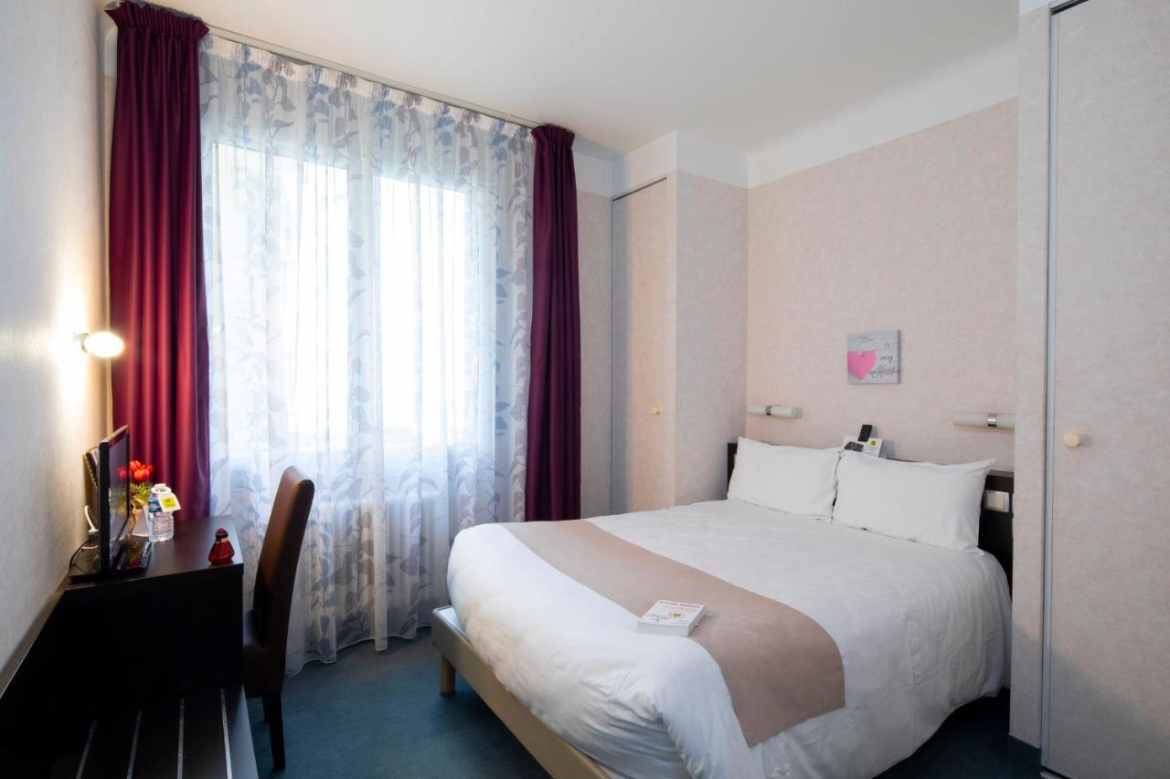 Logis Hotel Restaurant De France Saint-Geniez-dʼOlt Eksteriør billede