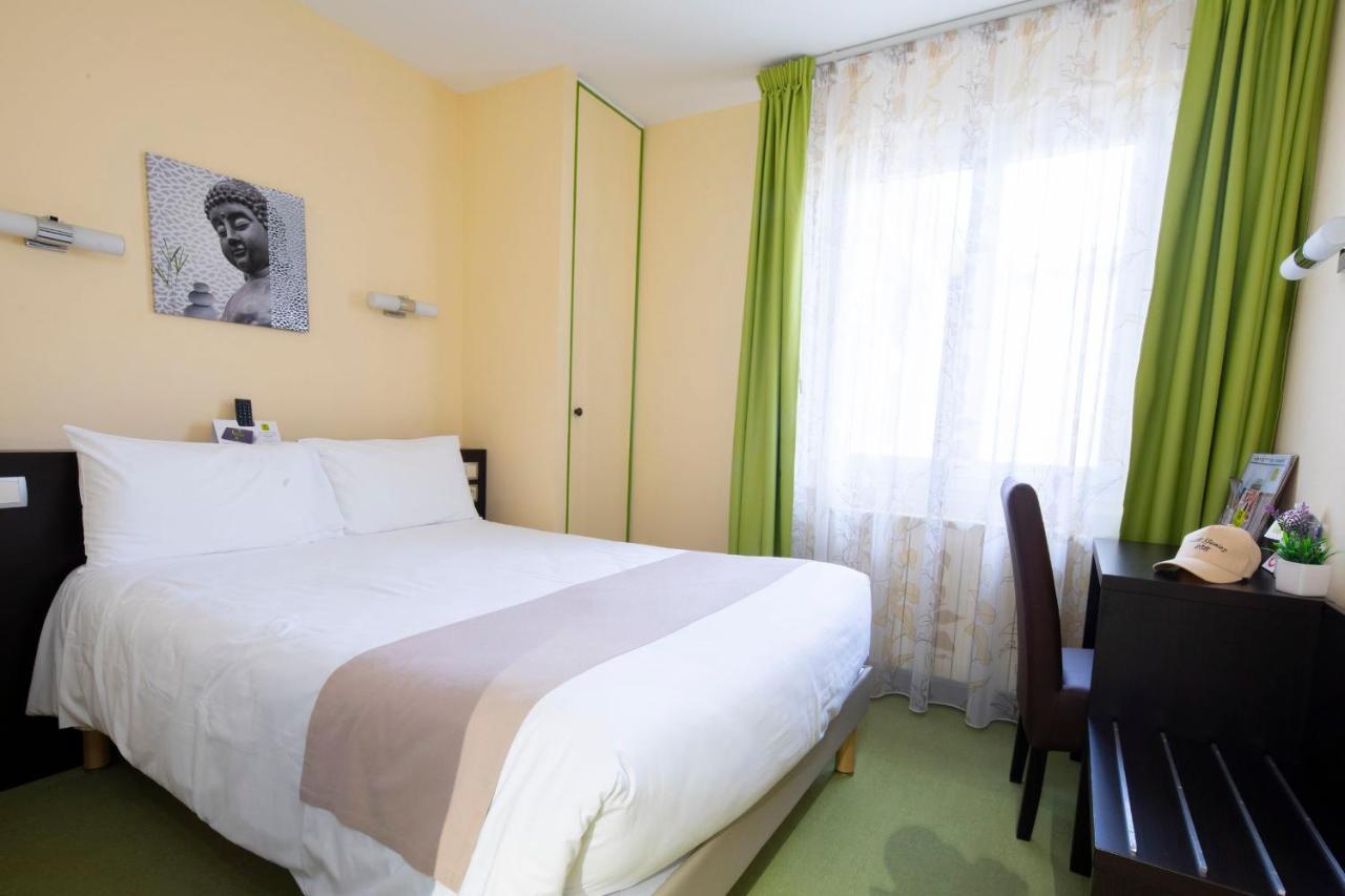 Logis Hotel Restaurant De France Saint-Geniez-dʼOlt Eksteriør billede