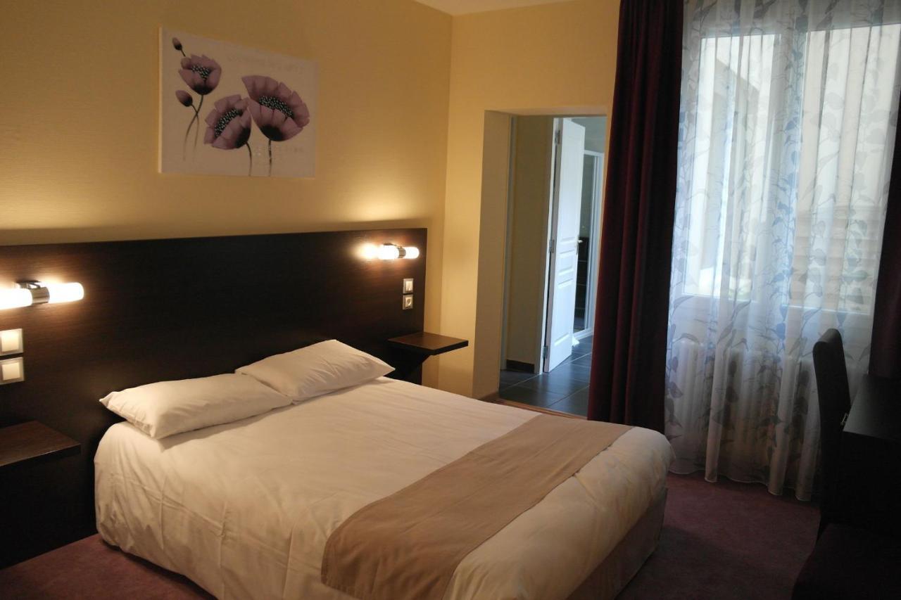 Logis Hotel Restaurant De France Saint-Geniez-dʼOlt Eksteriør billede